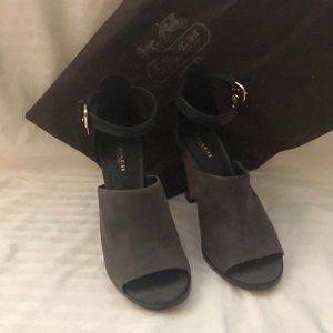 Coach heels size 8. Black leather +Gray Suede